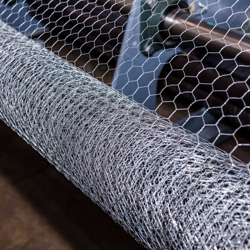 Chicken Wire vs Hardware Cloth: Comparing Mesh Strength and Animal Containment